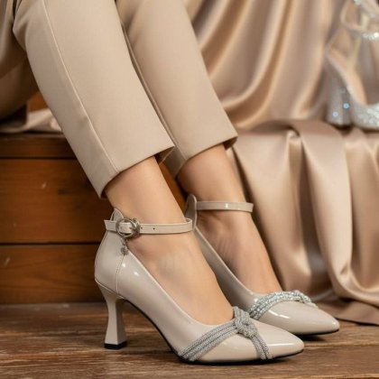 أحذية نسائية