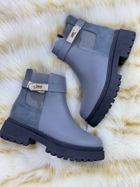 حذاء نسائي شتوي 20