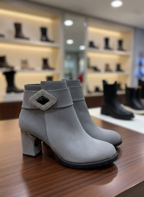 حذاء نسائي شتوي 5