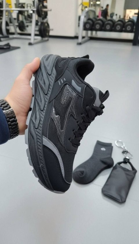 حذاء رجالي رياضي