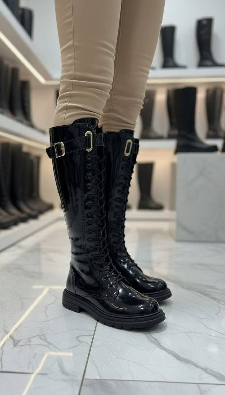 حذاء ساق طويلة