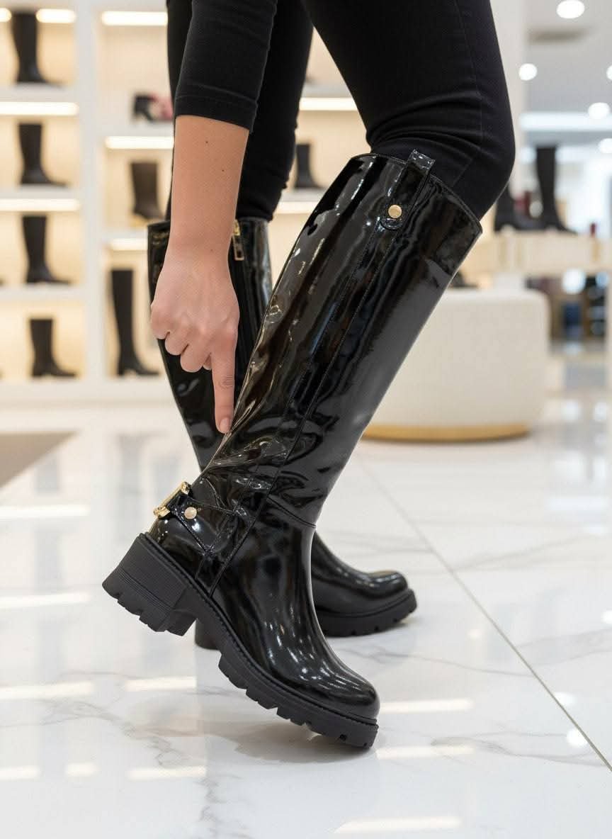 حذاء ساق طويلة