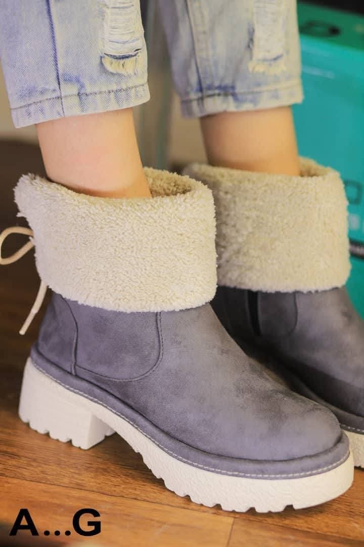 حذاء نسائي شتوي