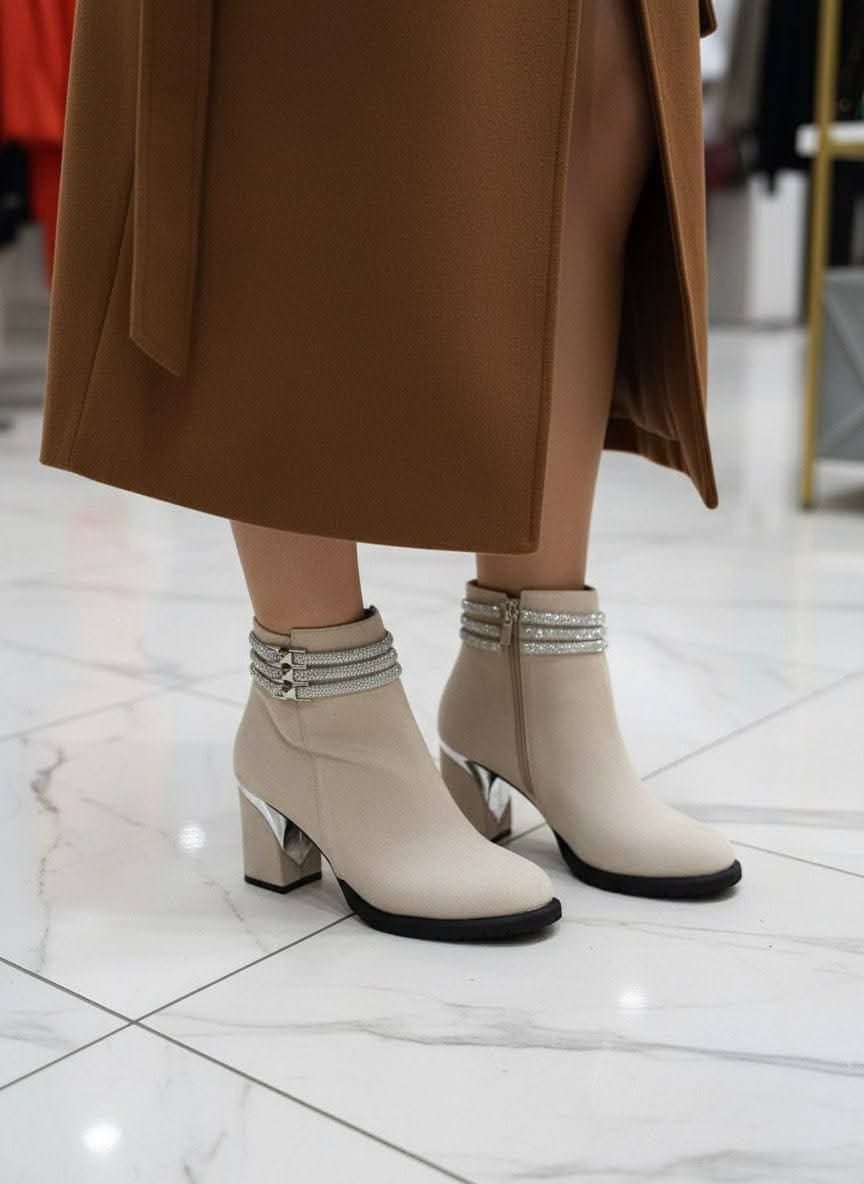 حذاء نسائي شتوي