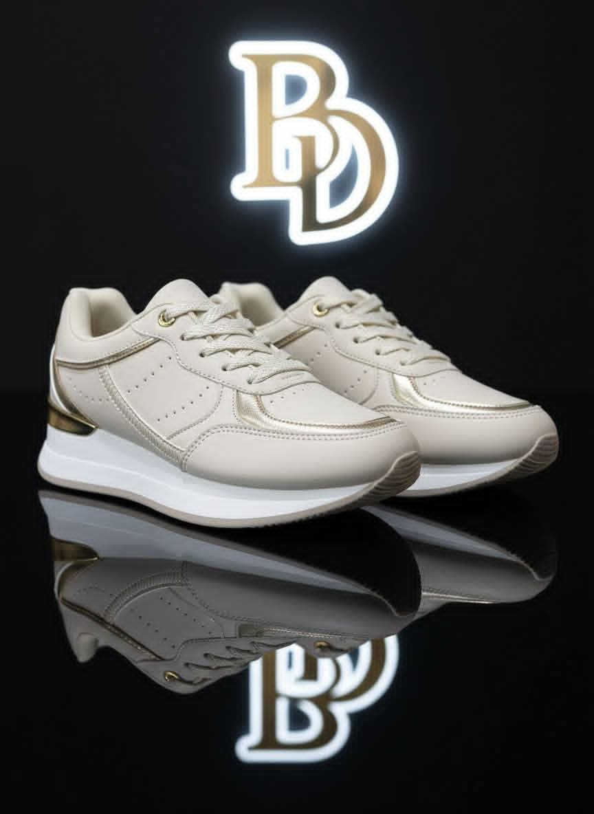 حذاء نسائي رياضي