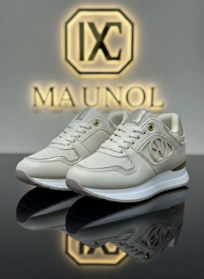 حذاء نسائي رياضي