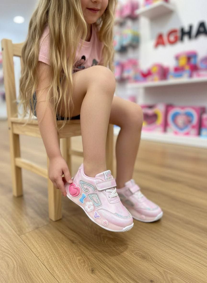 حذاء ولادي رياضي