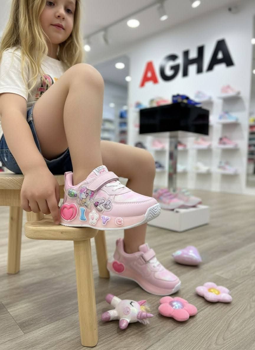 حذاء ولادي رياضي