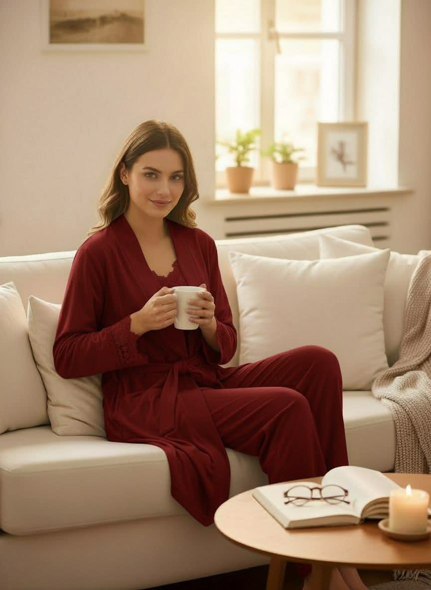 بيجاما مخمل ثلاث قطع