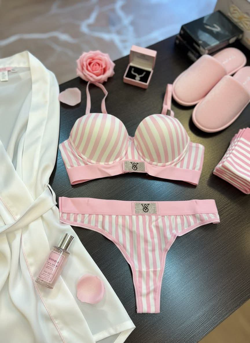 طقم سوتيان أجنبي