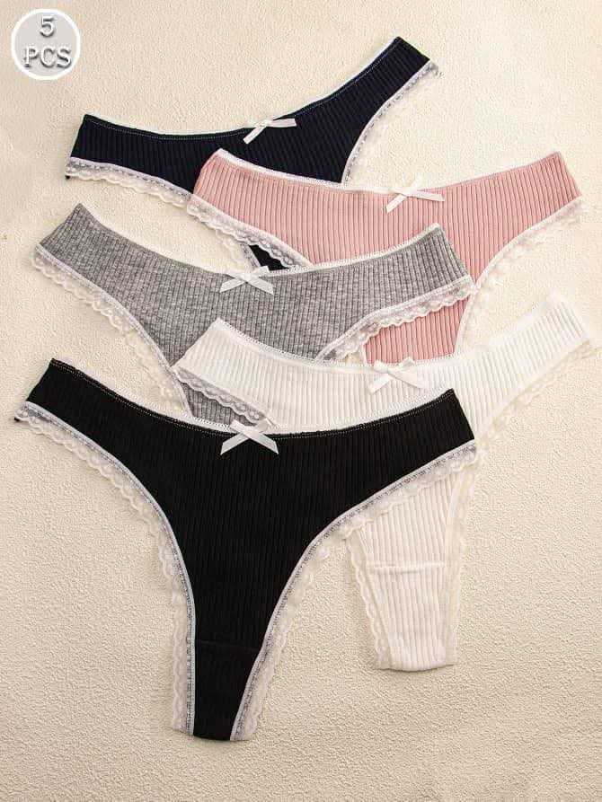 سلبيات نسائية أجنبية