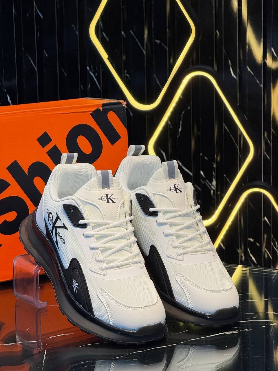 حذاء رجالي رياضي