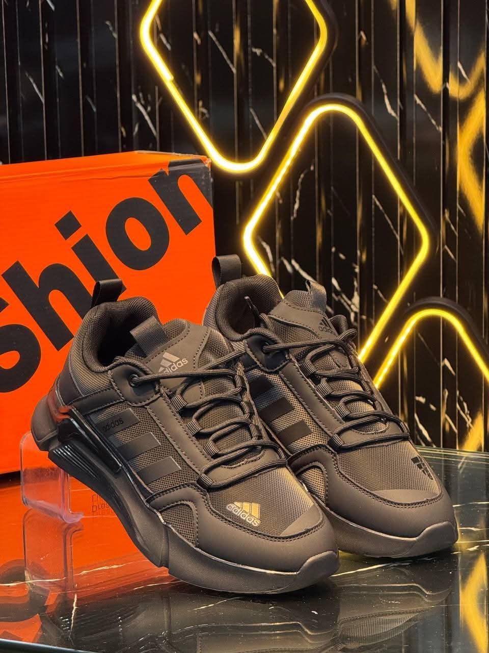 حذاء رجالي رياضي