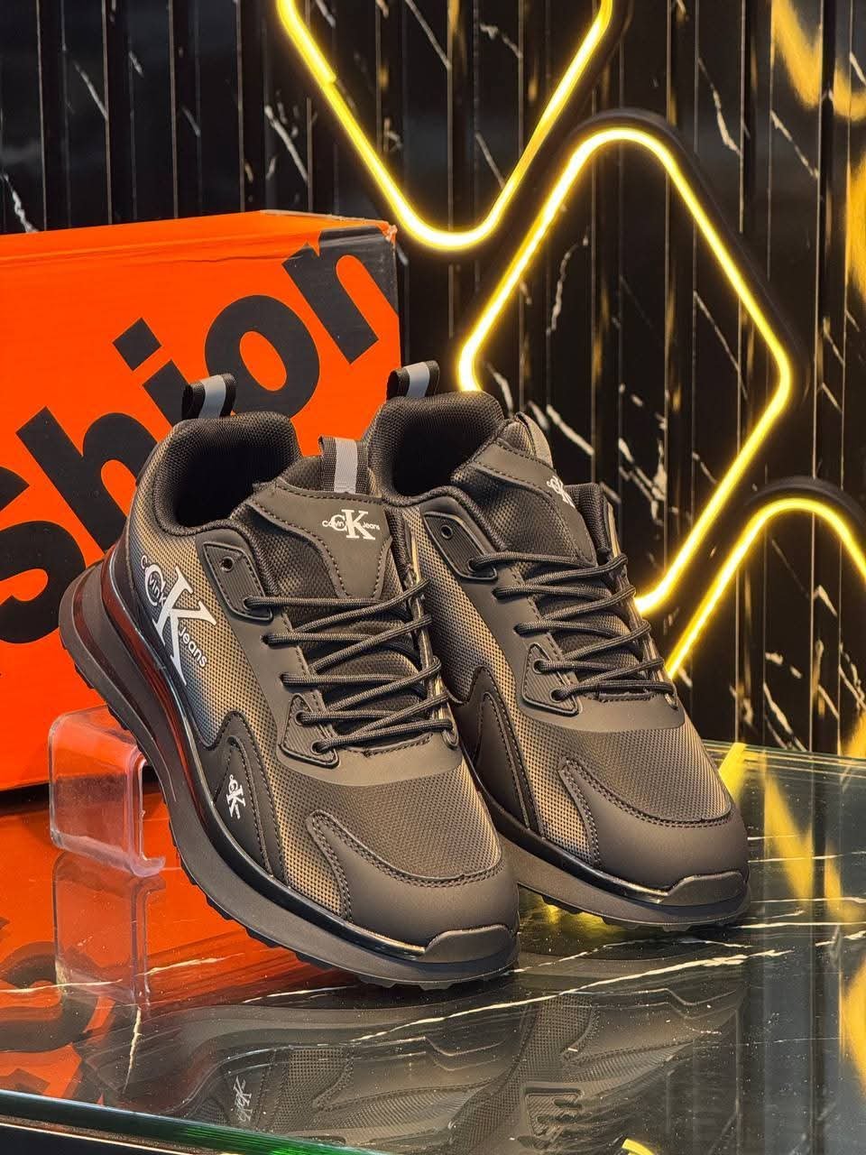 حذاء رجالي رياضي