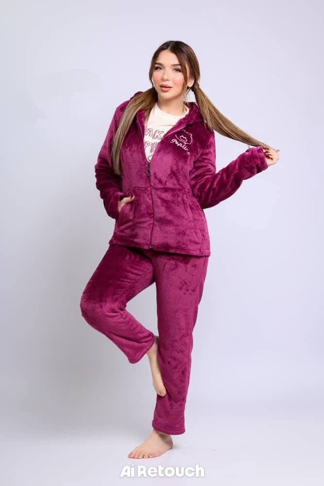 بيجاما مخمل ثلاث قطع