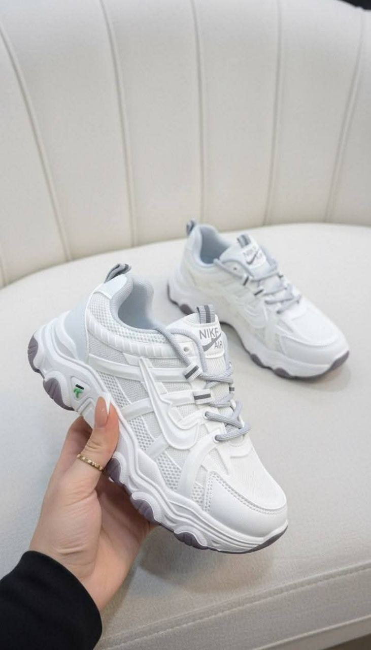 حذاء مستورد طبي رياضي للصبايا