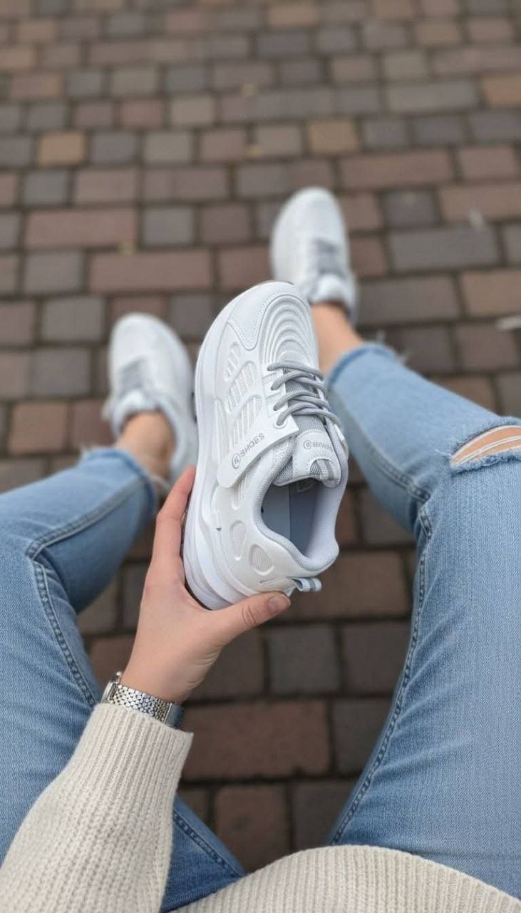 حذاء مستورد طبي رياضي للصبايا 10