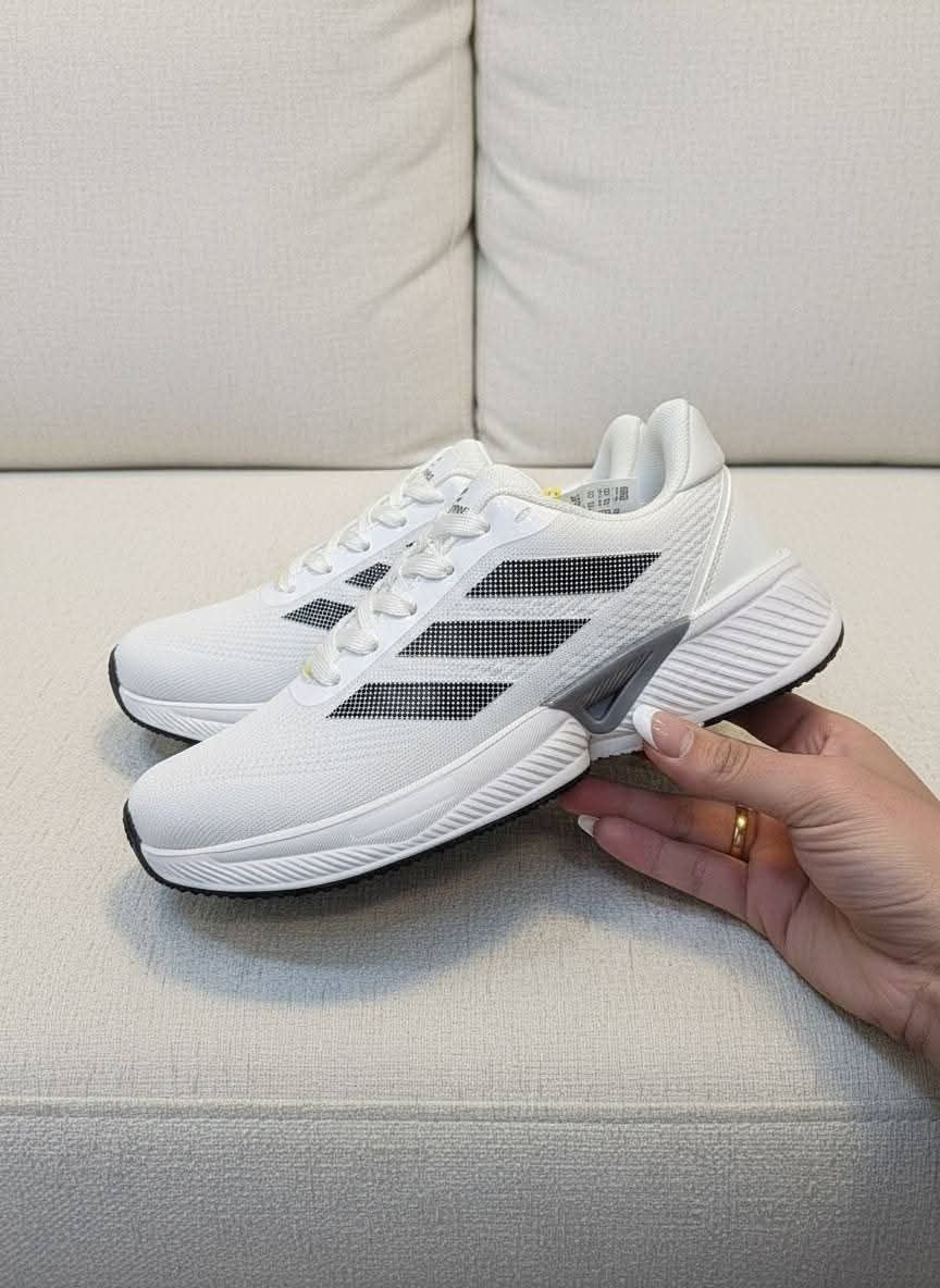 حذاء مستورد فيتنامي للشباب