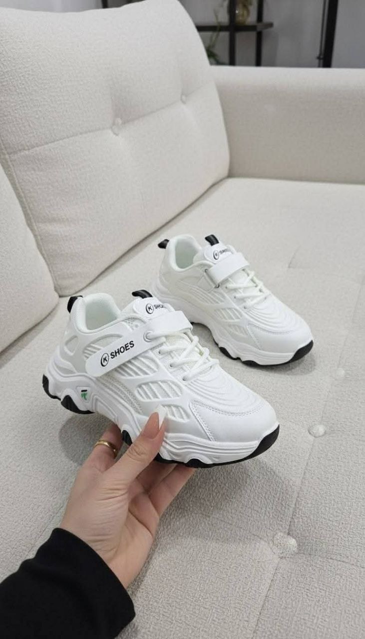 حذاء مستورد للصبايا رياضي 11