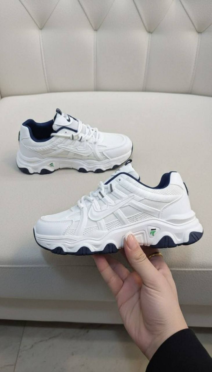 حذاء مستورد للصبايا رياضي 3