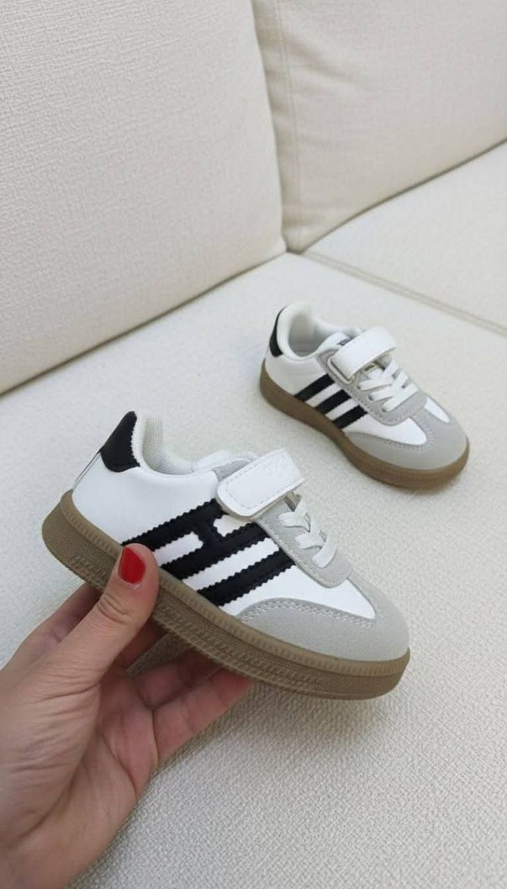 حذاء مستورد خاص للولادي 11