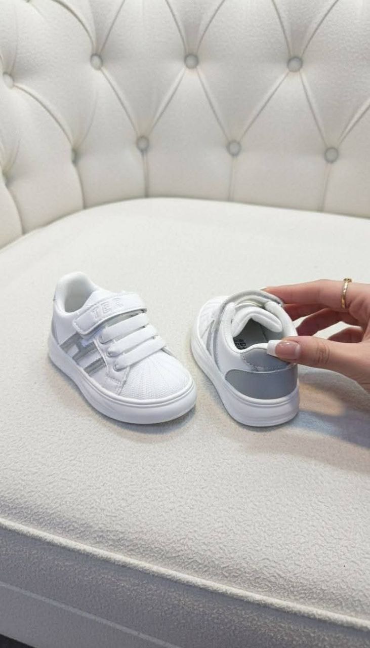 حذاء للأطفال مستورد دعسة طبية