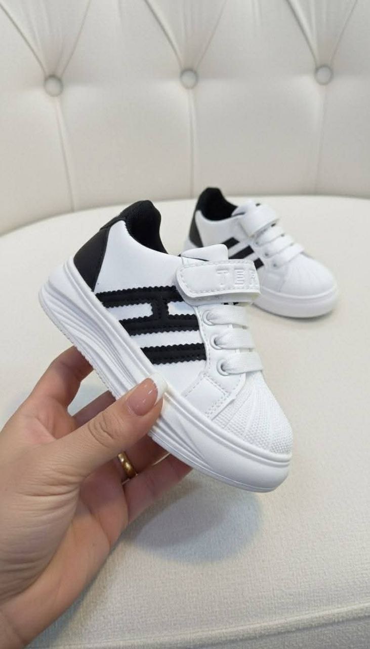 حذاء للأطفال مستورد دعسة طبية