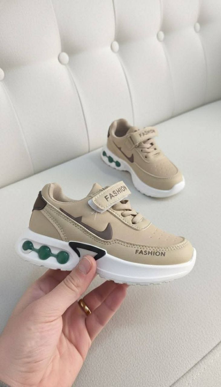 حذاء مستورد قطعة العيد بناتي وصبياني 9