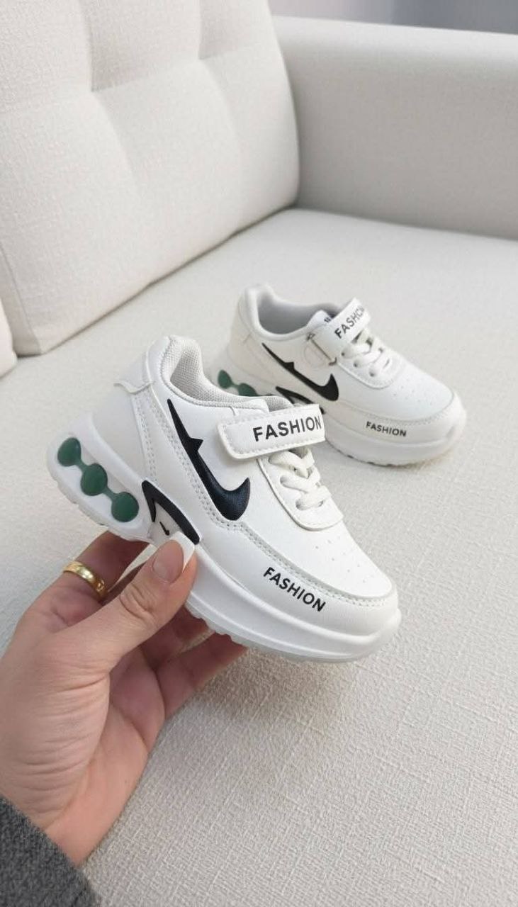 حذاء مستورد قطعة العيد بناتي وصبياني 11