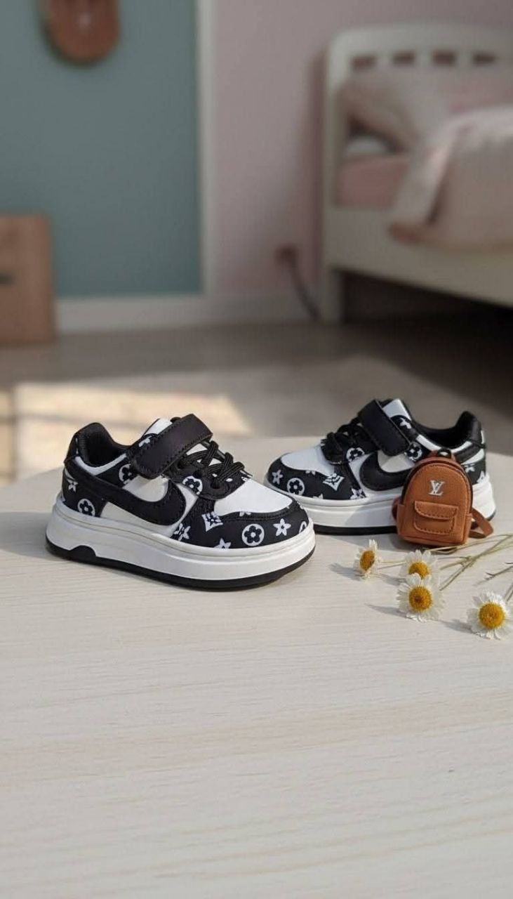 حذاء مستورد قطعة العيد بناتي وصبياني 15