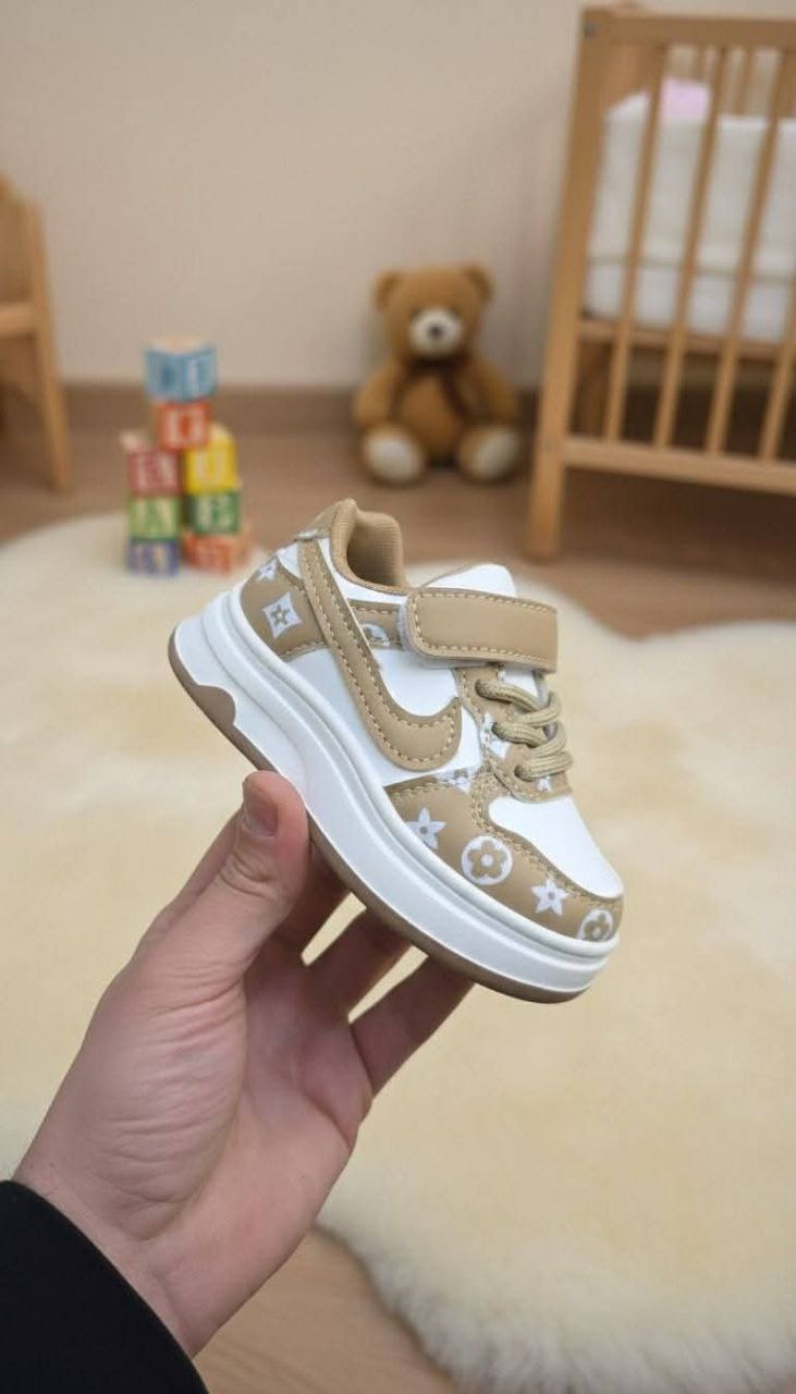 حذاء مستورد قطعة العيد بناتي وصبياني 16