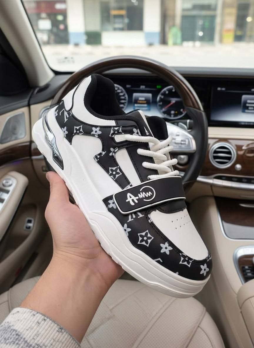 حذاء شبابي مريح