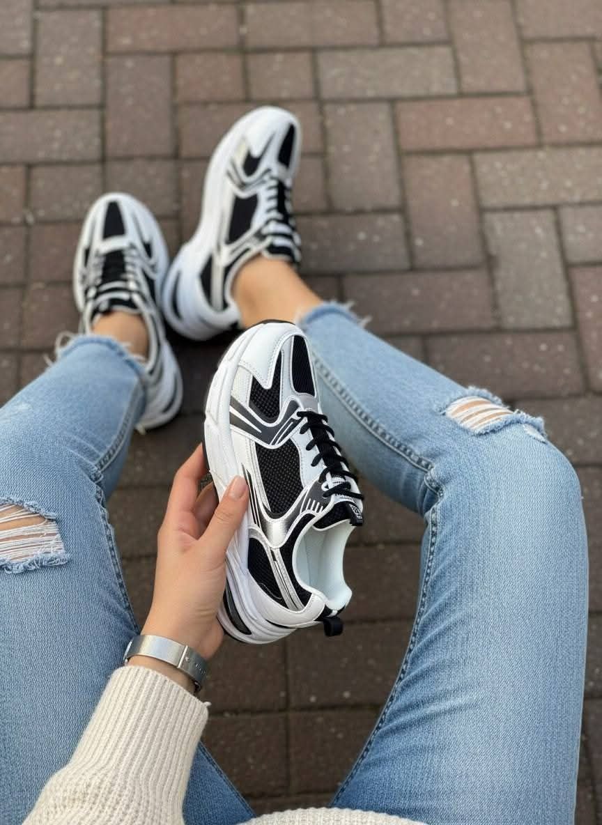 حذاء شبابي حديث مستورد