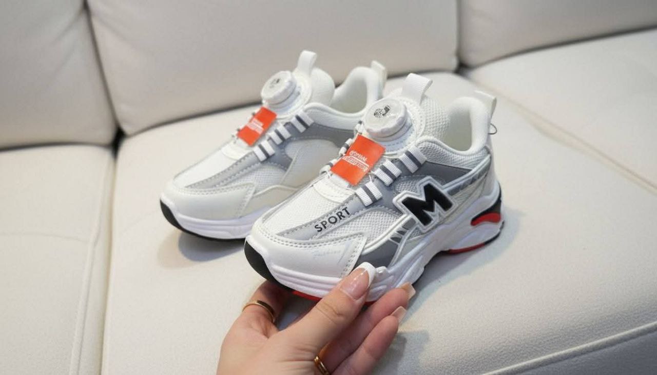 حذاء ولادي مستورد عصري