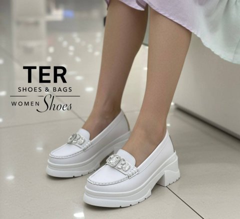 صندل نسائي مريح مع ستراسات 5